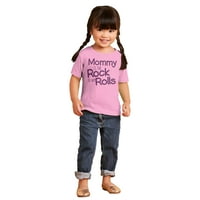 Забавна мама е рокът на моите ролки малко дете момиче тениска за бебета бебешко малко дете Brisco Brands 4T